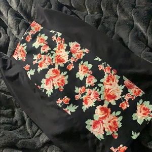 Bodycon pencil skirt